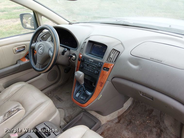 image for item DU3625 2001 Lexus RX300  SUV