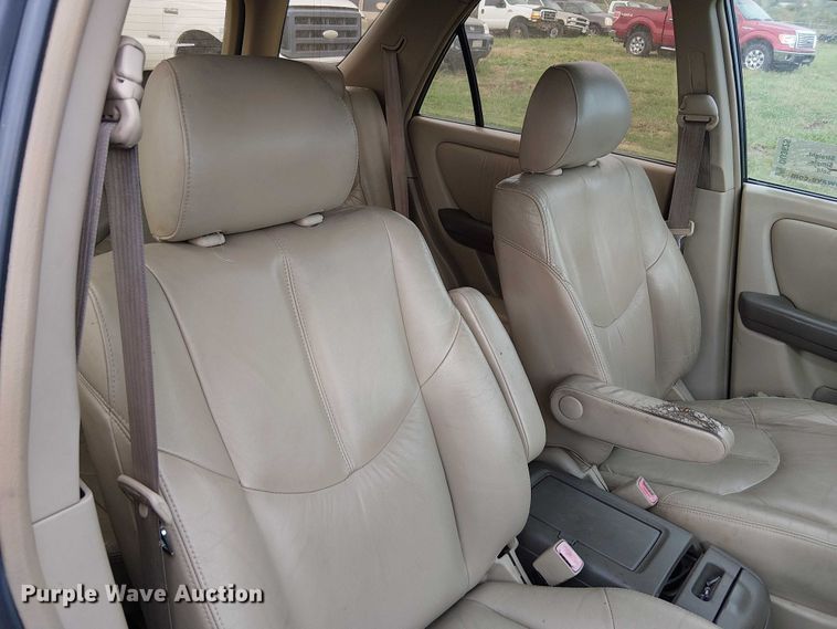 image for item DU3625 2001 Lexus RX300  SUV