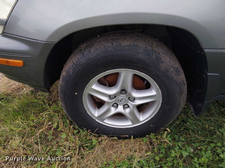 image for item DU3625 2001 Lexus RX300  SUV