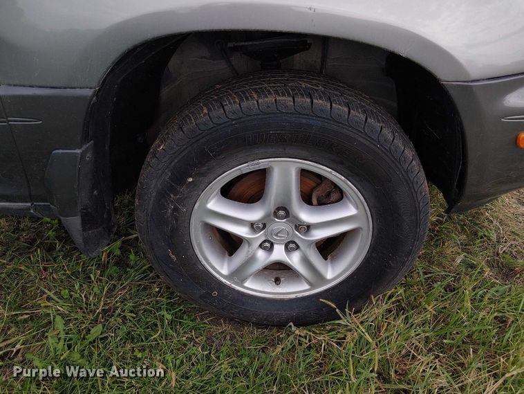 image for item DU3625 2001 Lexus RX300  SUV