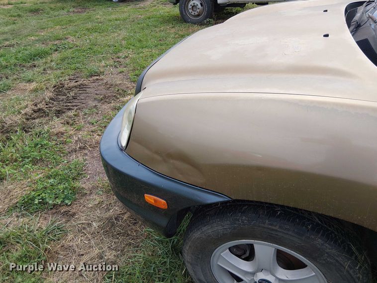 image for item DU3626 2004 Hyundai Santa Fe SUV