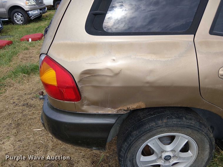 image for item DU3626 2004 Hyundai Santa Fe SUV
