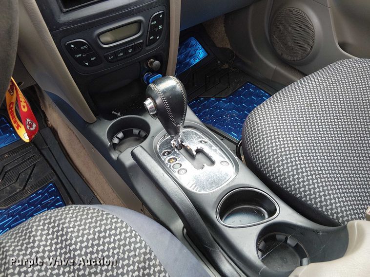 image for item DU3626 2004 Hyundai Santa Fe SUV