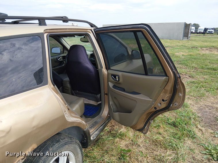 image for item DU3626 2004 Hyundai Santa Fe SUV