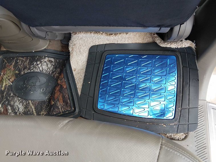 image for item DU3626 2004 Hyundai Santa Fe SUV