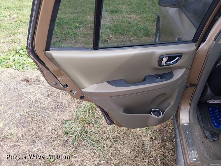 image for item DU3626 2004 Hyundai Santa Fe SUV