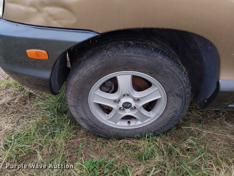 image for item DU3626 2004 Hyundai Santa Fe SUV