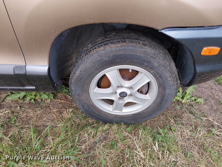 image for item DU3626 2004 Hyundai Santa Fe SUV
