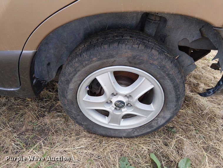 image for item DU3626 2004 Hyundai Santa Fe SUV
