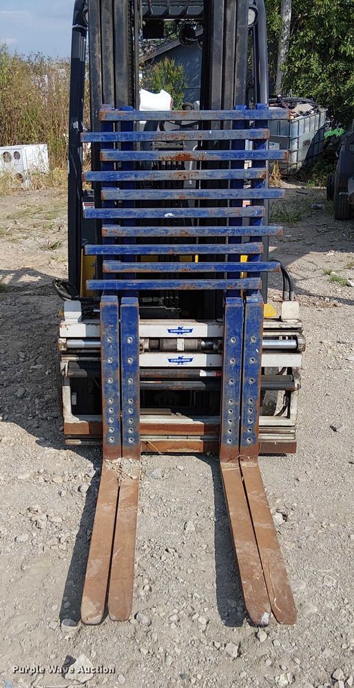 image for item DU3629 Yale GLC060VXNDSE085 forklift