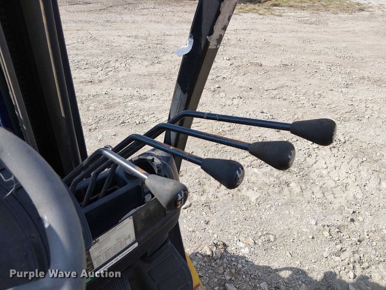 image for item DU3629 Yale GLC060VXNDSE085 forklift