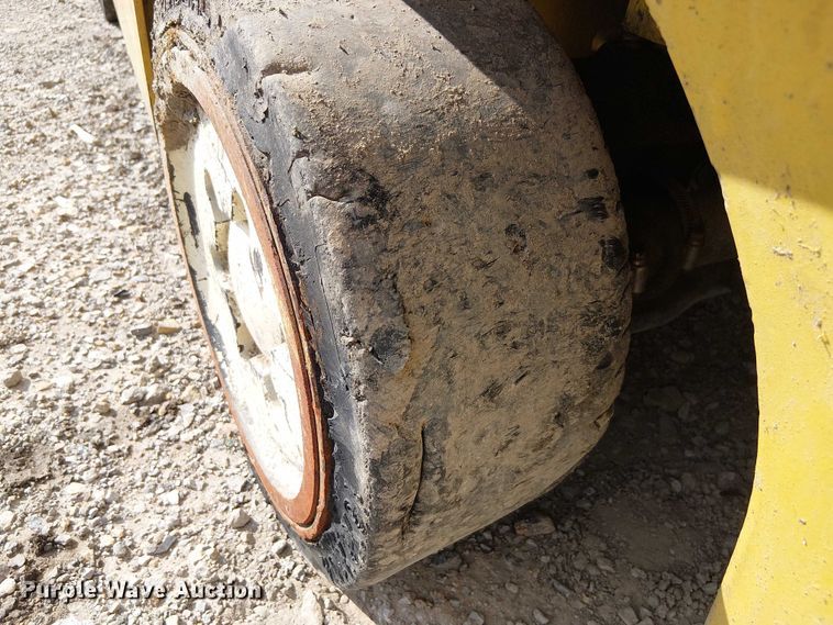 image for item DU3629 Yale GLC060VXNDSE085 forklift