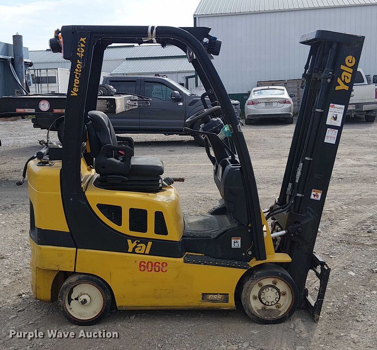 MONTACARGAS YALE GLC040SVXNRSE082