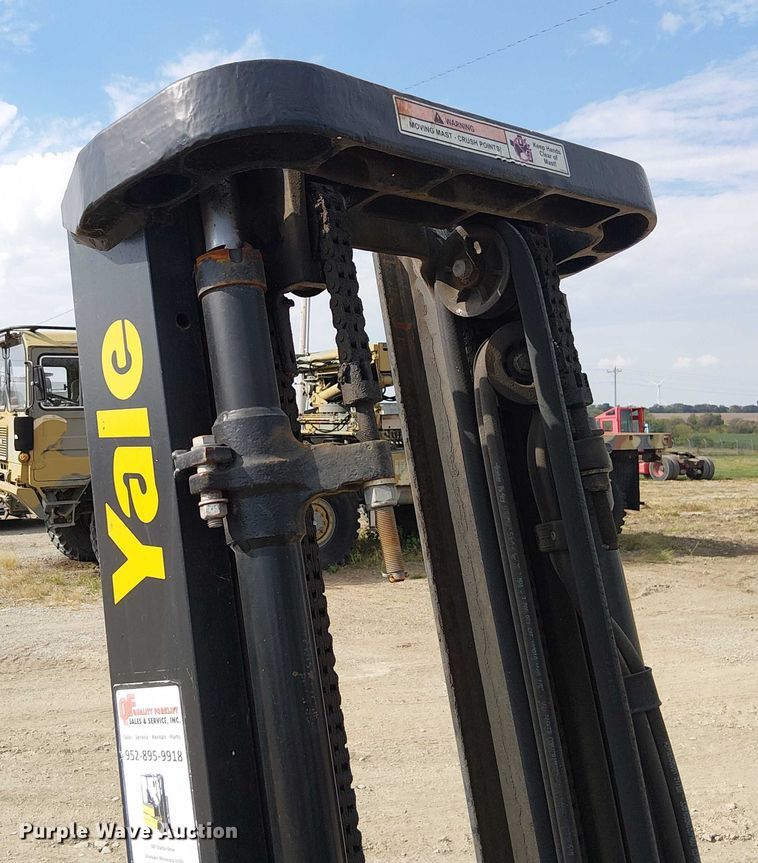 image for item DU3630 Yale GLC040SVXNRSE082 forklift