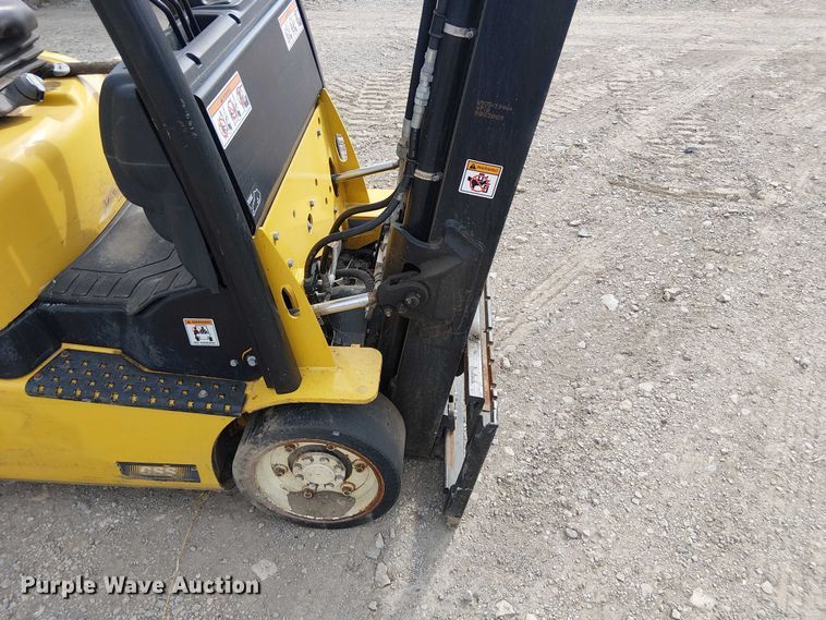 image for item DU3630 Yale GLC040SVXNRSE082 forklift