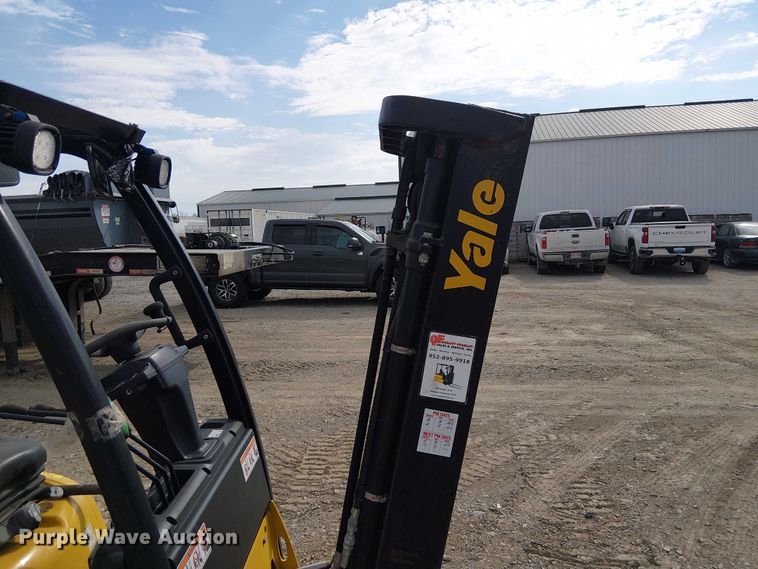 image for item DU3630 Yale GLC040SVXNRSE082 forklift