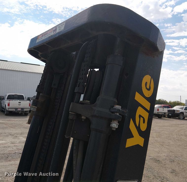 image for item DU3630 Yale GLC040SVXNRSE082 forklift