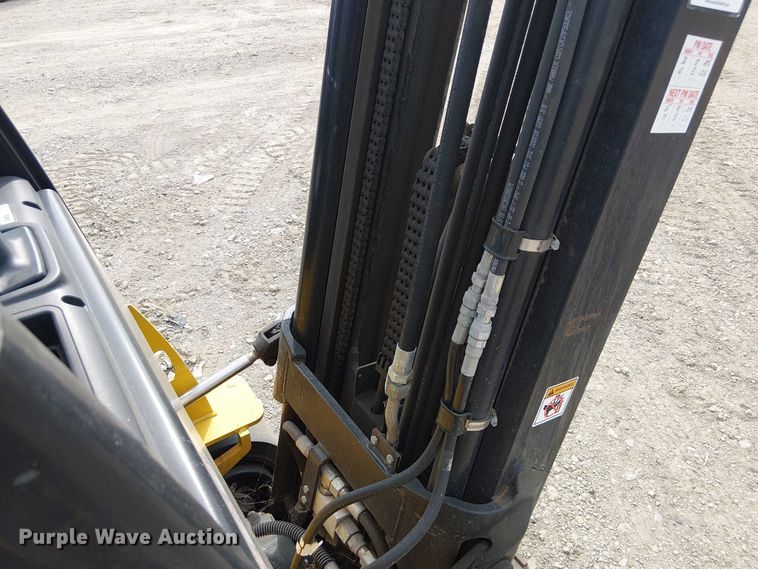 image for item DU3630 Yale GLC040SVXNRSE082 forklift