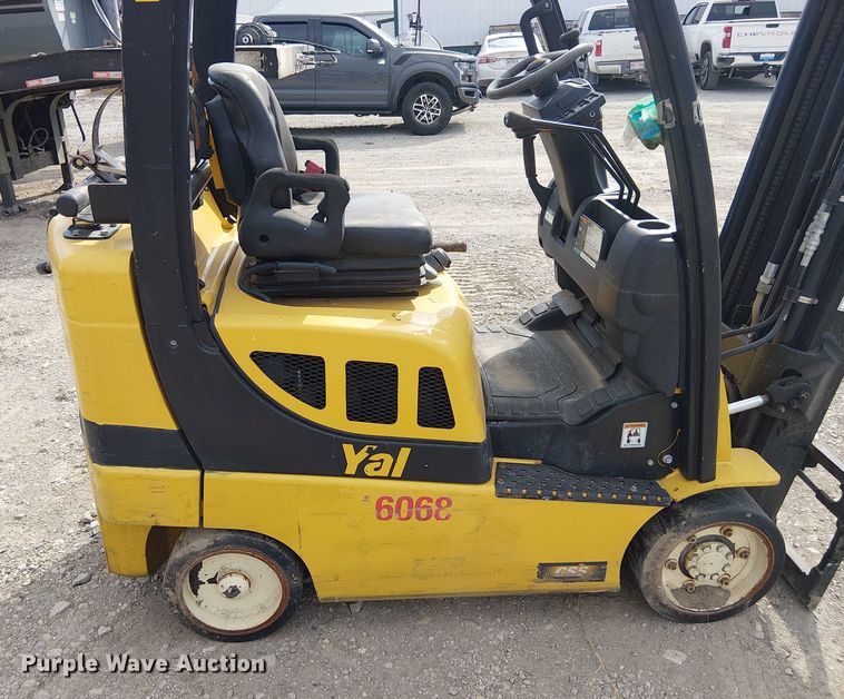 image for item DU3630 Yale GLC040SVXNRSE082 forklift