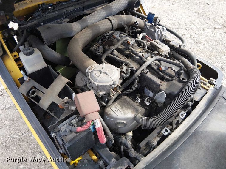 image for item DU3630 Yale GLC040SVXNRSE082 forklift