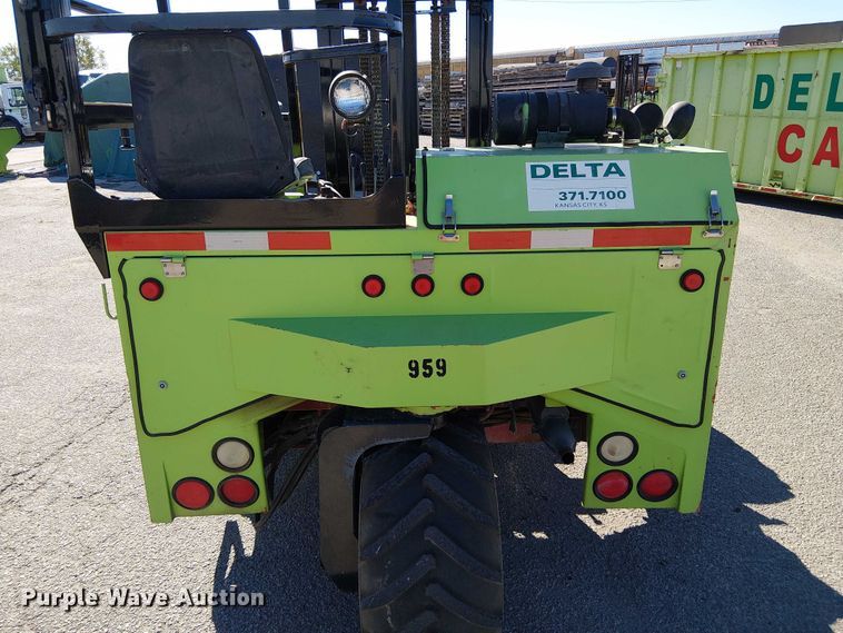 image for item DU3659 2005 Moffett M5500 forklift