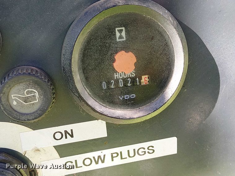 image for item DU3659 2005 Moffett M5500 forklift