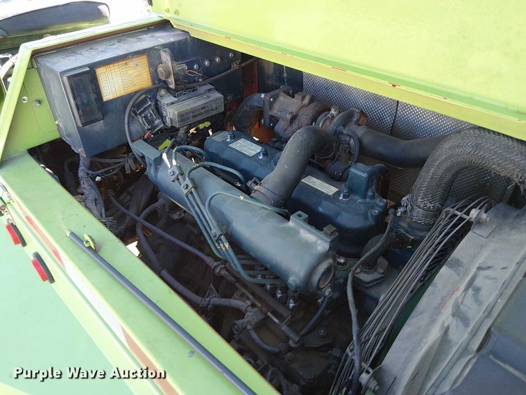 image for item DU3659 2005 Moffett M5500 forklift