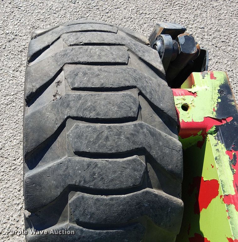 image for item DU3659 2005 Moffett M5500 forklift