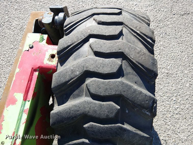 image for item DU3659 2005 Moffett M5500 forklift