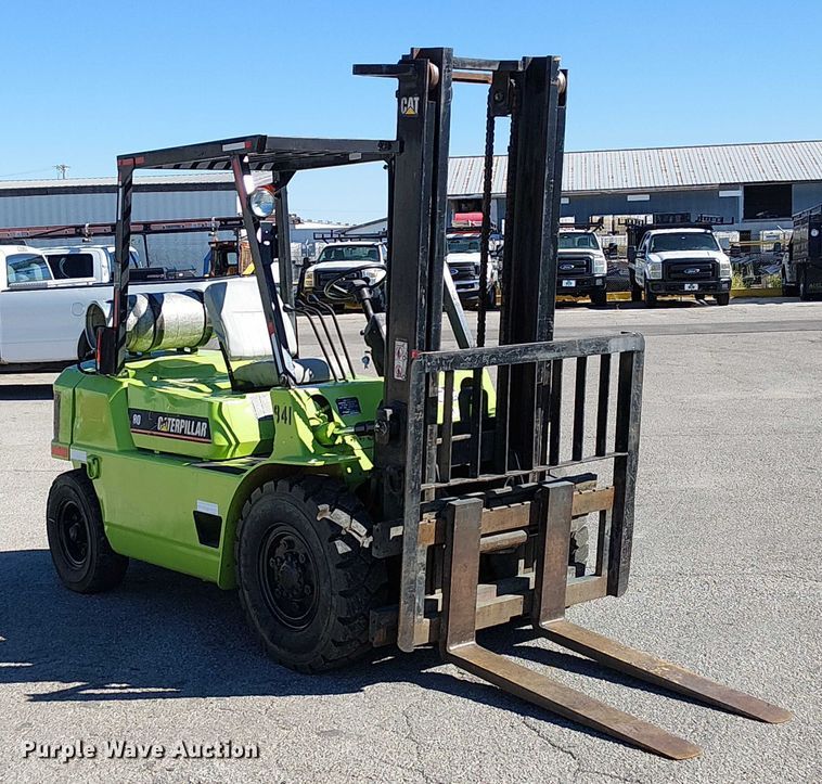 MONTACARGAS CATERPILLAR GP40