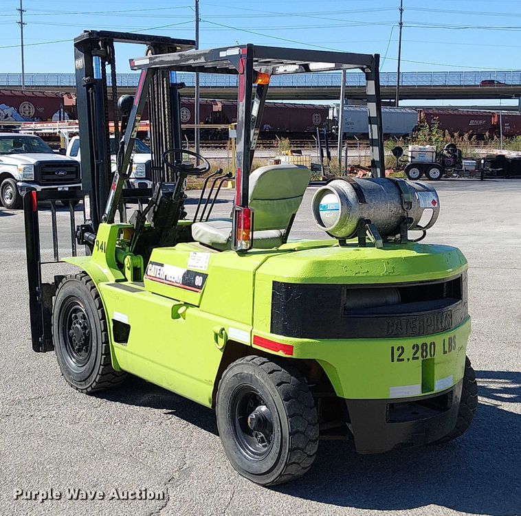 image for item DU3665 Caterpillar GP40 forklift