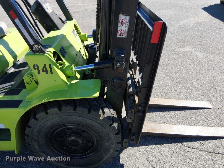 image for item DU3665 Caterpillar GP40 forklift