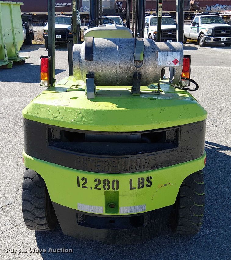 image for item DU3665 Caterpillar GP40 forklift