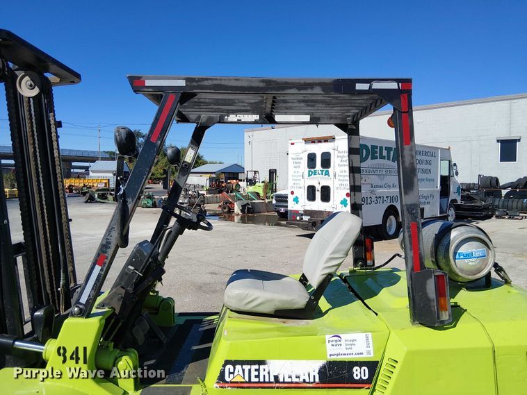 image for item DU3665 Caterpillar GP40 forklift