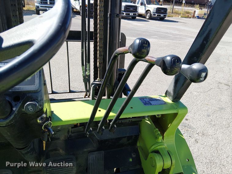 image for item DU3665 Caterpillar GP40 forklift