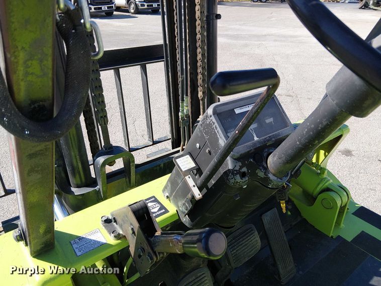 image for item DU3665 Caterpillar GP40 forklift