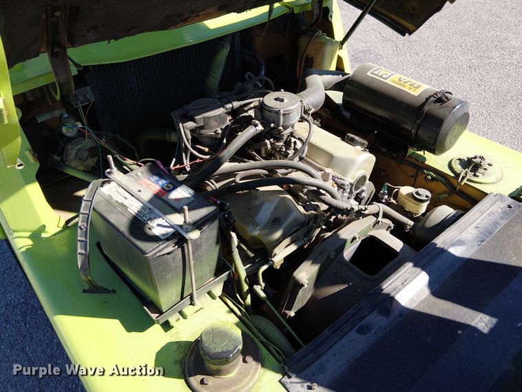 image for item DU3665 Caterpillar GP40 forklift