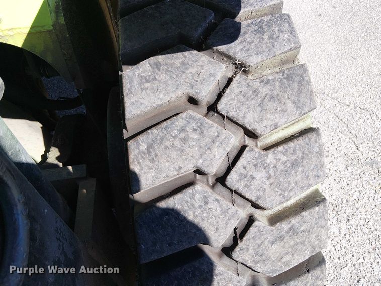 image for item DU3665 Caterpillar GP40 forklift