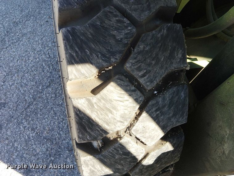 image for item DU3665 Caterpillar GP40 forklift