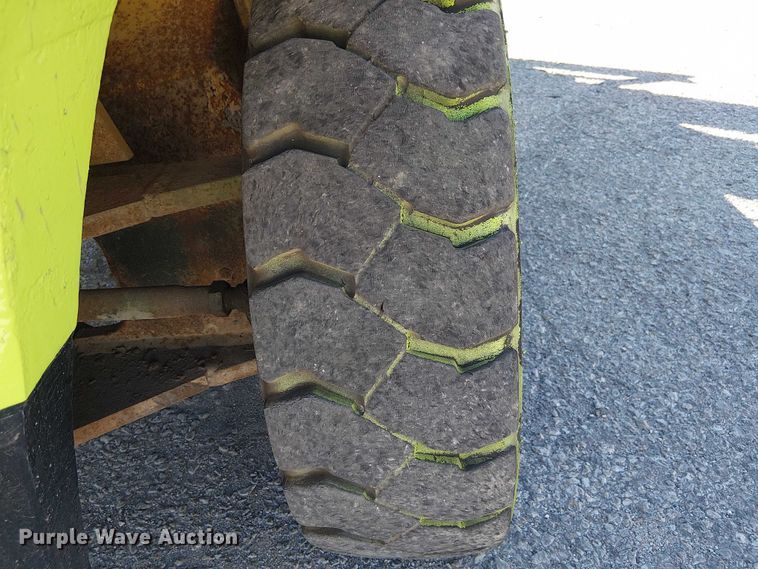 image for item DU3665 Caterpillar GP40 forklift