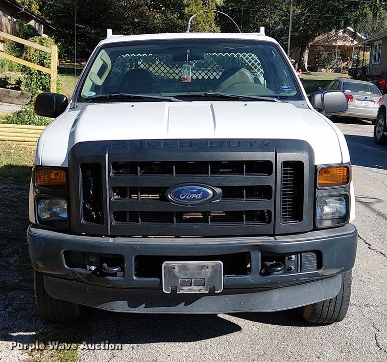 image for item DU3675 2008 Ford F250  utility bed pickup truck