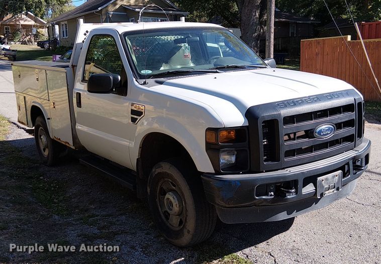 image for item DU3675 2008 Ford F250  utility bed pickup truck