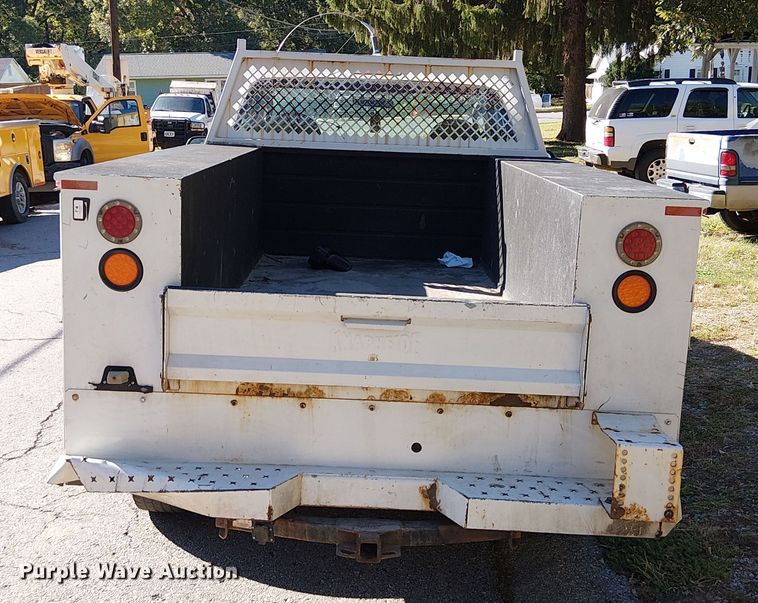 image for item DU3675 2008 Ford F250  utility bed pickup truck