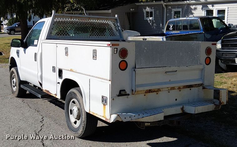 image for item DU3675 2008 Ford F250  utility bed pickup truck