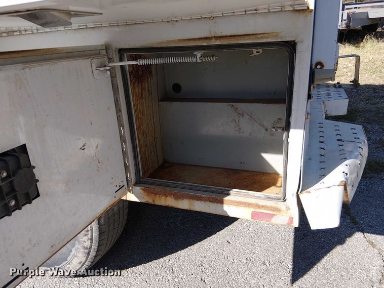 image for item DU3675 2008 Ford F250  utility bed pickup truck