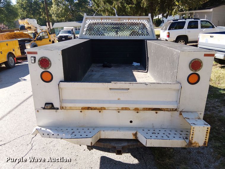 image for item DU3675 2008 Ford F250  utility bed pickup truck