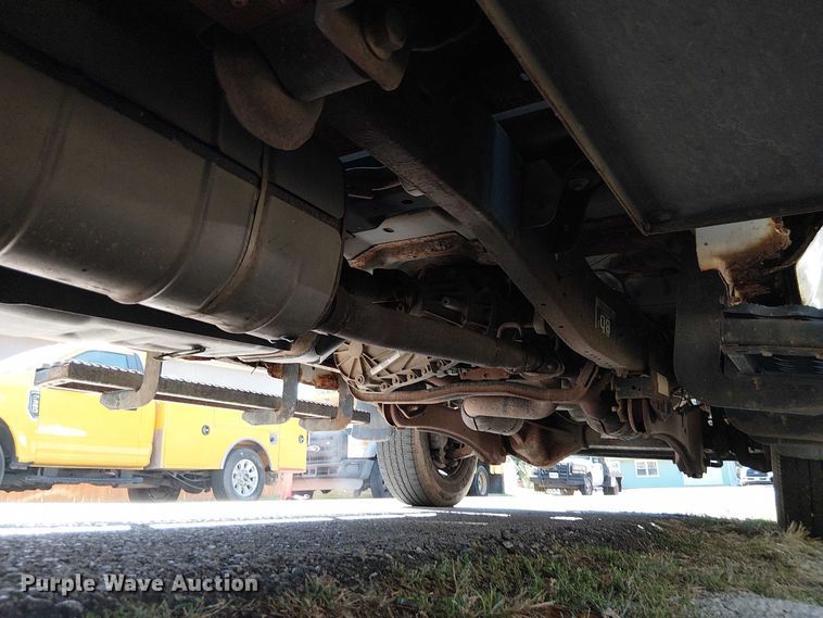 image for item DU3675 2008 Ford F250  utility bed pickup truck