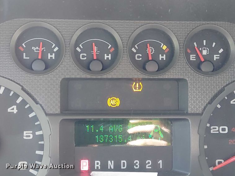 image for item DU3675 2008 Ford F250  utility bed pickup truck