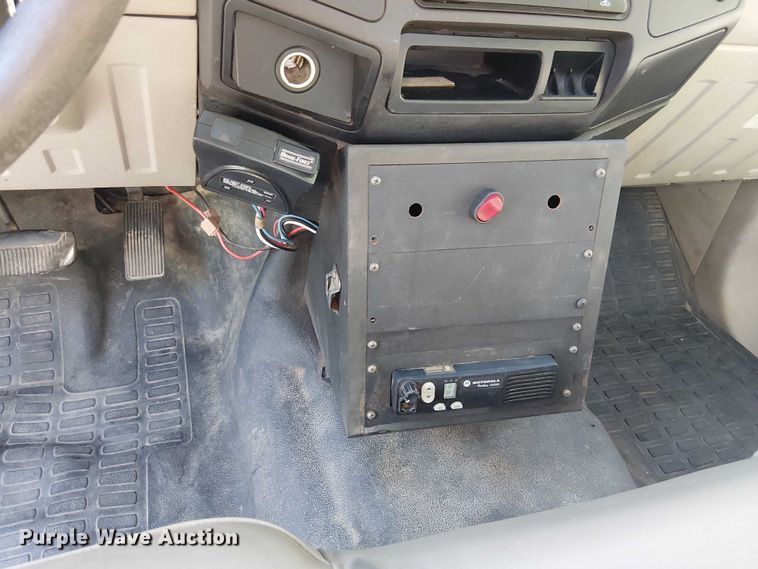 image for item DU3675 2008 Ford F250  utility bed pickup truck