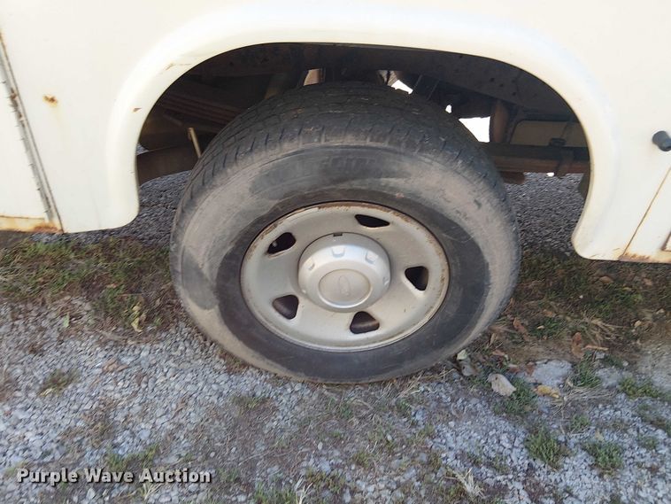 image for item DU3675 2008 Ford F250  utility bed pickup truck